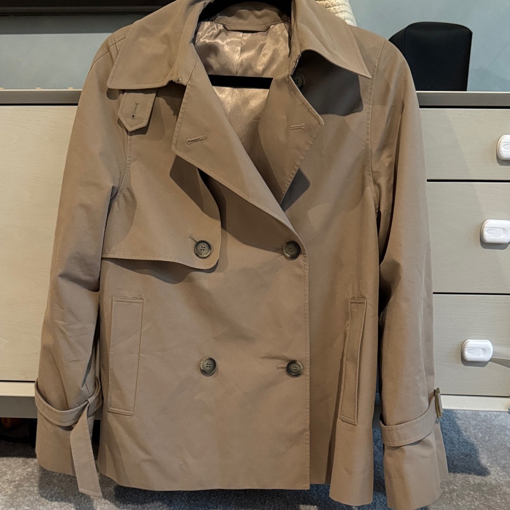 & Other Stories Tan Double-Breasted Trench Coat